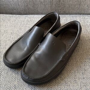 Olukai Kulana Men’s Black Leather Slip On Loafers Size 43.5
